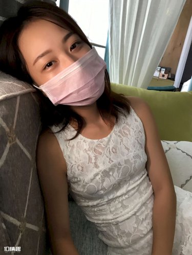 美女脱精光让男人桶下面